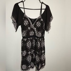 NWOT Romeo and Juliet black and white mini dress M